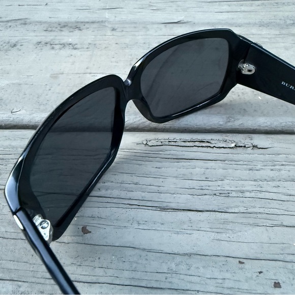 Burberry 4010 black quilted temples sunglasses